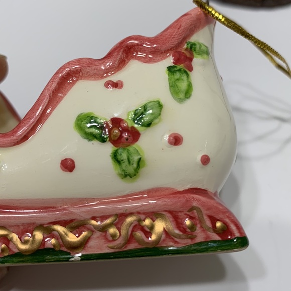 Victorian Christmas sleigh ornament - Picture 9 of 10